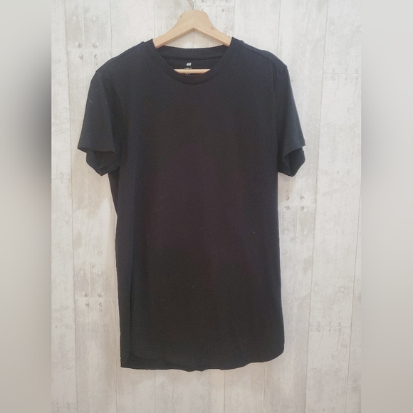 💚5/$25 H&M Black Long Fit Classic Women's Tee Size Small - Picture 2 of 5